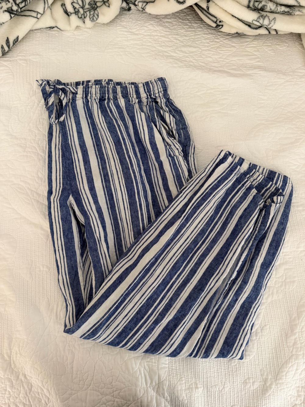 Vineyard Vines Navy and White Striped Drawstring Shorts